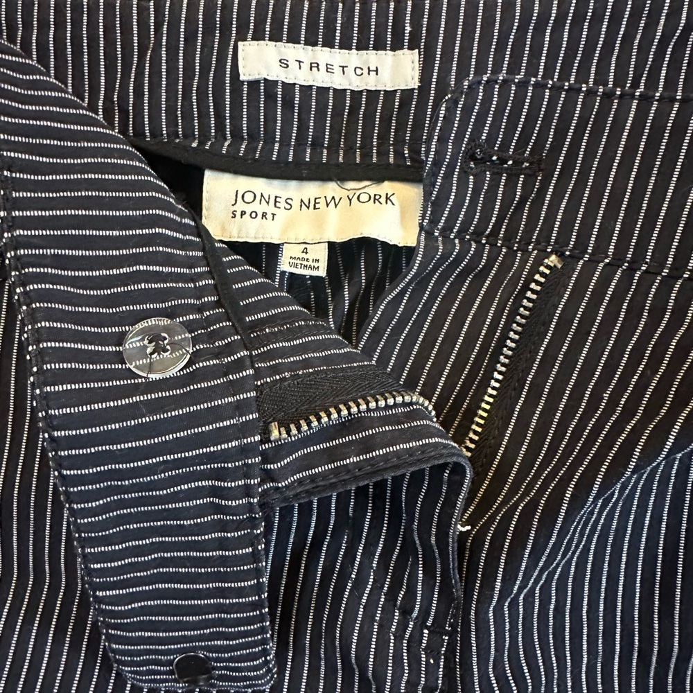 Jones New Yorke women Pinstripe Black and White Dress Pants - Picture 5 of 9